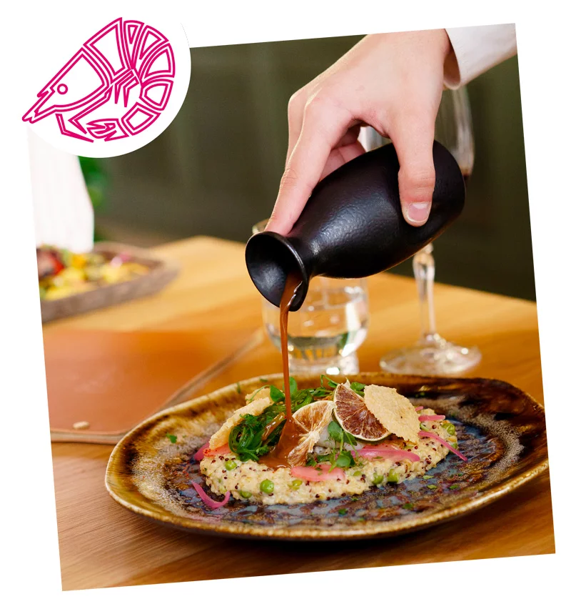 Pescado, pavé de cabillaud grillé sur risotto de quinoa, nappé d’une bisque au lait de coco